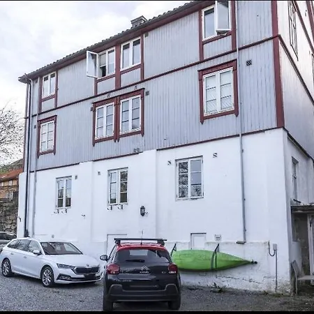 Апартаменты Comfy 2br With Parking *