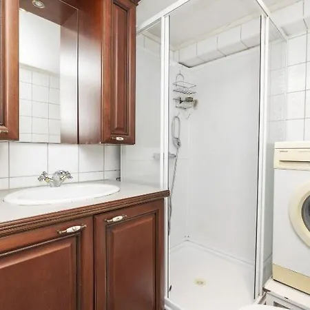 Comfy 2br With Parking Lägenhet *
