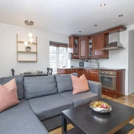Comfy 2br With Parking *